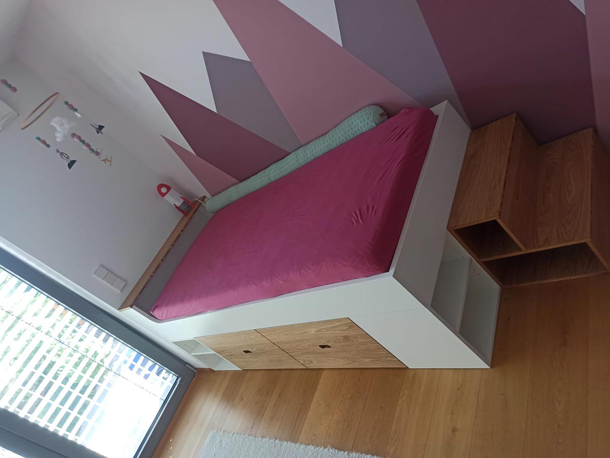 Kinderbett